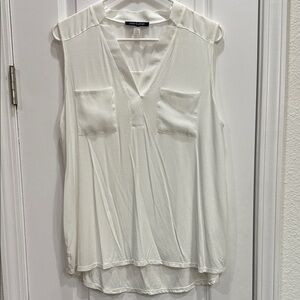 Cable & Gauge White Sleeveless Blouse